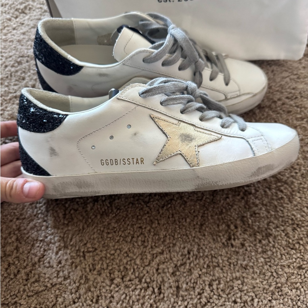 Golden goose 
37 
Never worn, tried on don’t fit